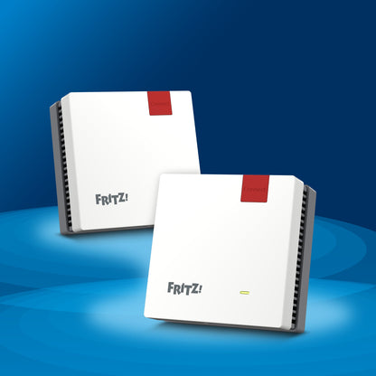 FRITZ!Mesh Set 1600, zwei Mesh Repeater auf blauem Hintergrund
